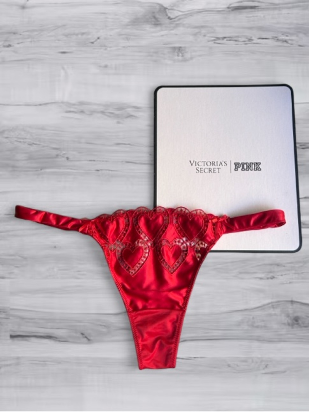 🆕💓 Cut Out “Paper” Hearts Satin Thong Victoria’s Secret Small NWT